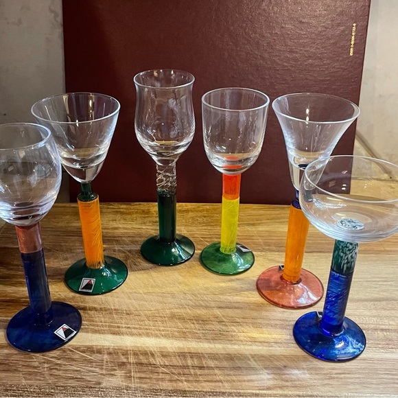 Cordials. Manufactured in Republic of Czech 6 adorable colorful. - Picture 5 of 8